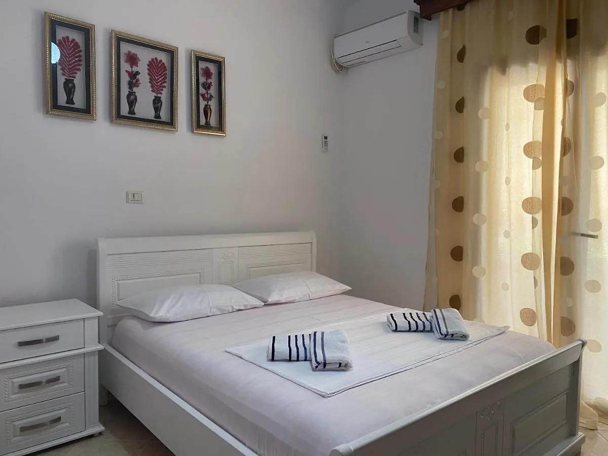 Vila Avni Likometi Ksamil Affittacamere