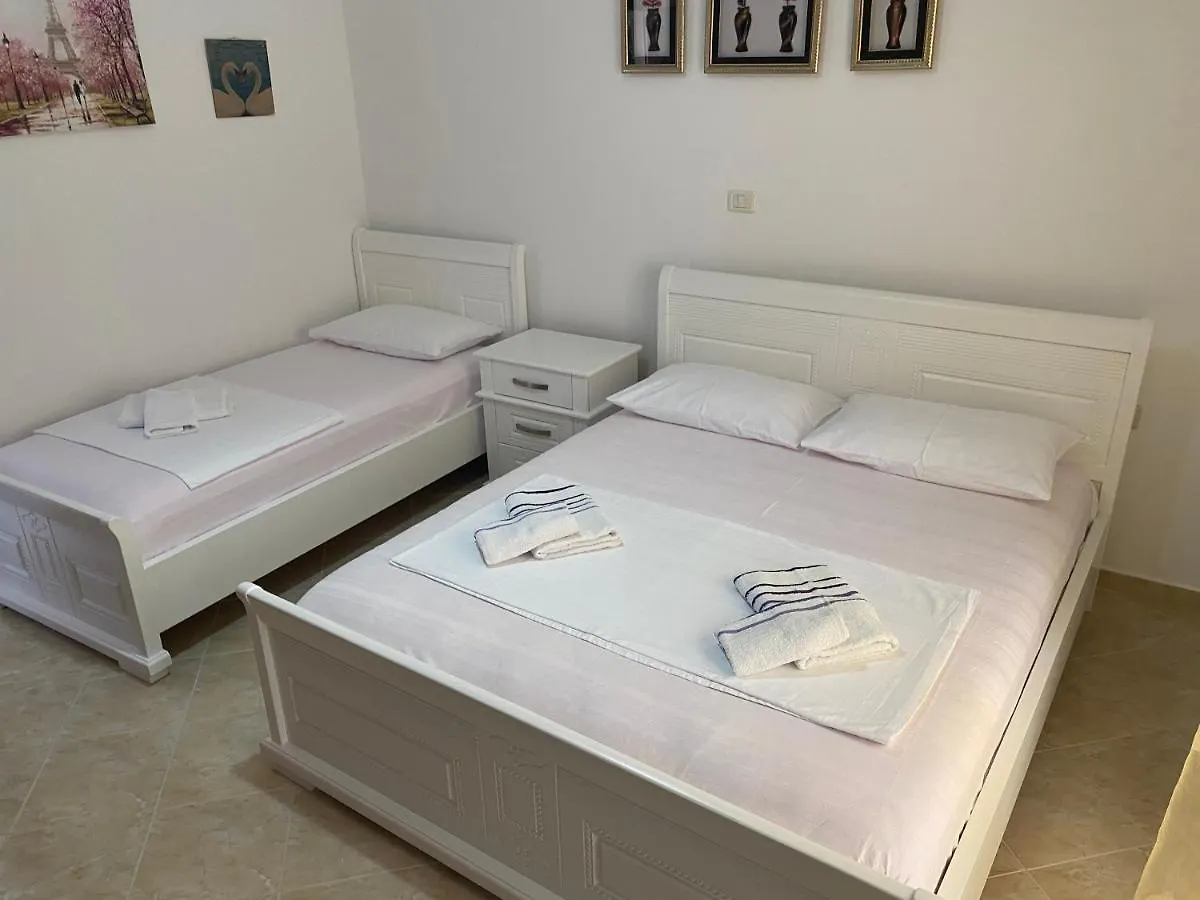 Affittacamere Vila Avni Likometi Ksamil Albania