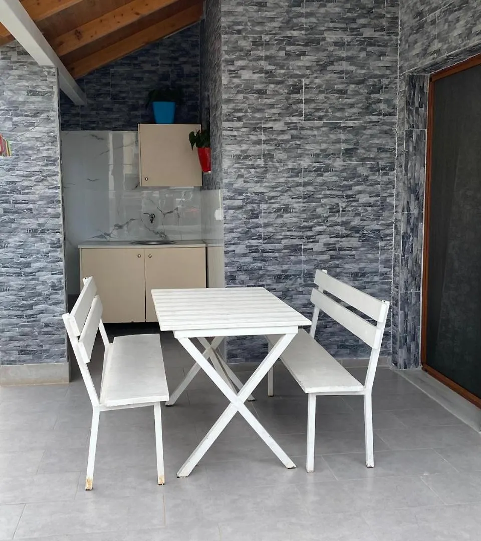 Vila Avni Likometi Ksamil
