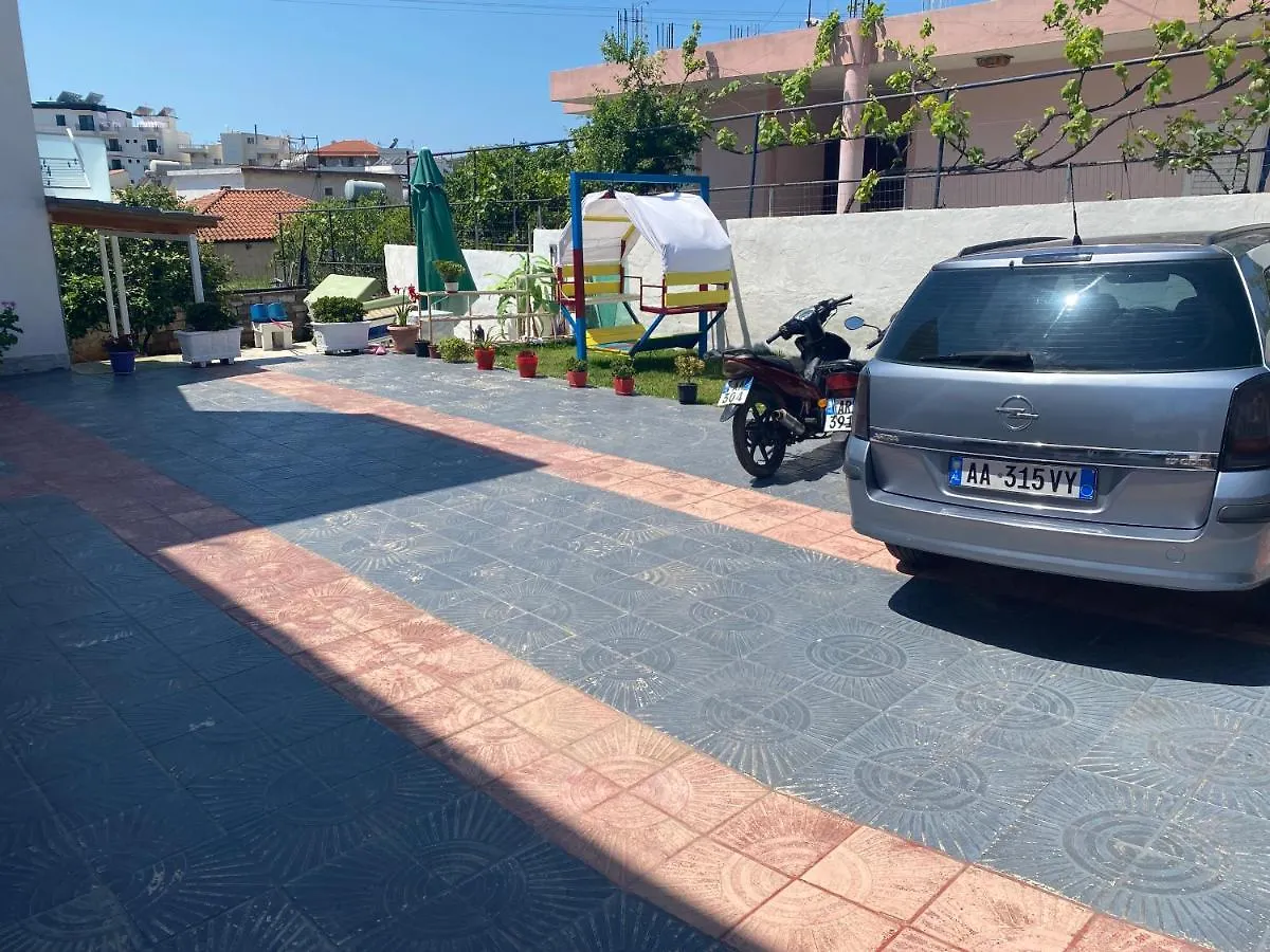 Vila Avni Likometi Ksamil 0*,