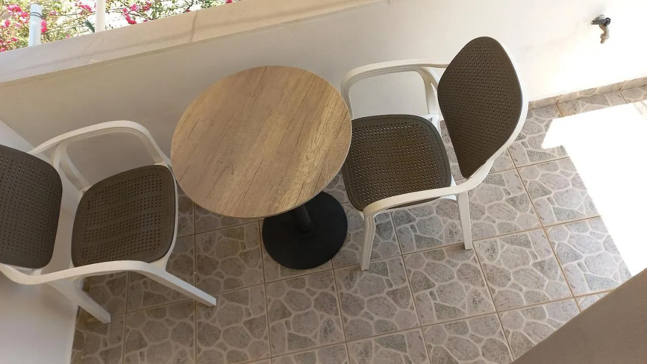 Guest house Vila Avni Likometi Ksamil