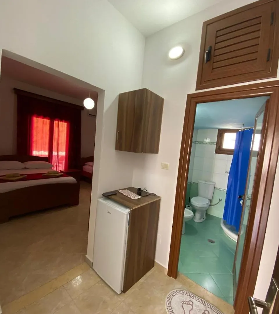 Vila Avni Likometi Ksamil Guest house